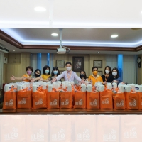 ลีโอ โกลบอล โลจิสติกส์ บริจาคถุงยังชีพแก่ผู้ป่วยติดเตียง